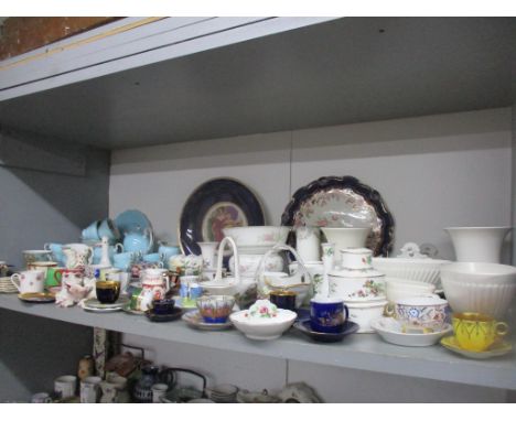 A mixed lot of ceramics to include a Salisbury china tea and coffee set with rose decoration and light blue glazed ground, Ro