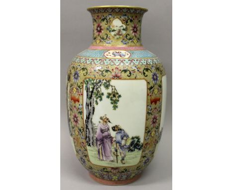 A GOOD QUALITY CHINESE FAMILLE ROSE PORCELAIN VASE, the sides decorated with four figural panels, each panel containing two o