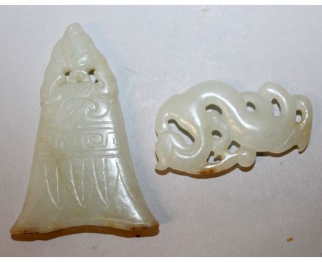 A CHINESE PIERCED CELADON JADE MODEL OF A SINUOUS CHILONG, 1.75in long; together with a celadon jade model of a temple bell, 