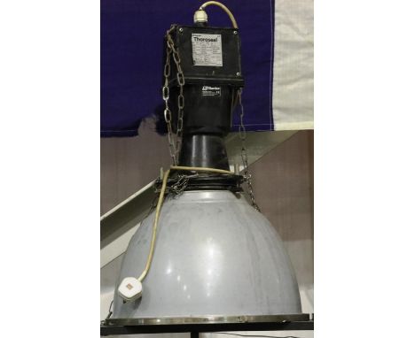 Large industrial lamp by Thorlux, D: 50 cm with sodium bulb. Not available for in-house P&amp;P 