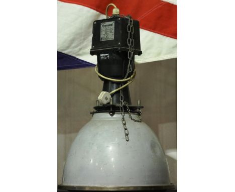 Large industrial lamp by Thorlux, D: 50 cm with sodium bulb. Not available for in-house P&amp;P 