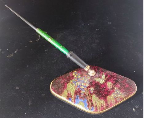 A Carltonware Rouge Royale pen stand with printed mark, 17cm wide and an associated Art Deco pen (2)