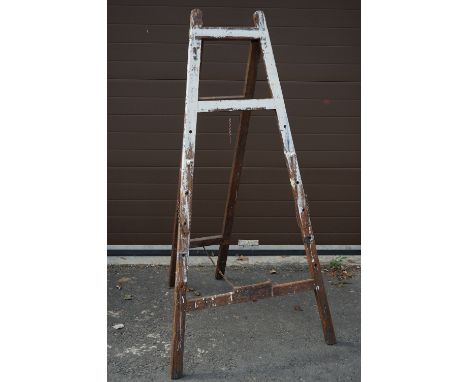 Large Early 20th century Stained Pine Artist's Easel, 180cm high x 94cm wide 
