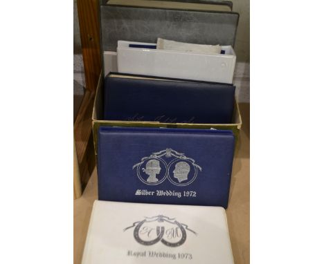 Stamps - Royalty stamps and first day covers, in special albums