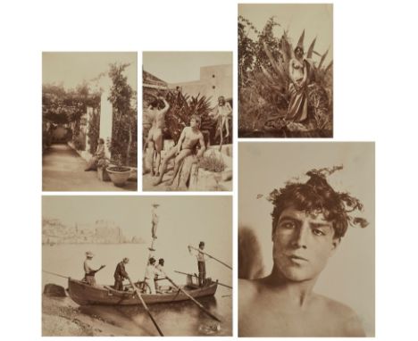 12 s/w-Fotografien Vintage um 1880Giovanni Crupi 1859 Palermo - 1925 Taormina "Mädchen im Laubengang" 16,8 x 11,6 cm, o. R. "