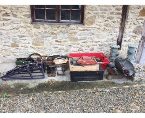 Large qty of various tools, jacks, spanners, saws, wheel clamp & collectables (marks/scratches)