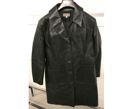 A vintage "Jonny Q" 3/4 length synthetic leather coat. With button fastening and 2 front pockets. Size 40.
