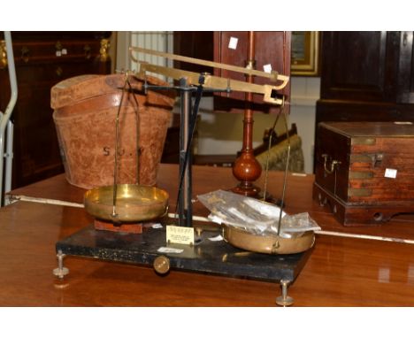 A set of Ridsdale & Co Ltd Metallurgical Chemists' scales, with weight en suite
