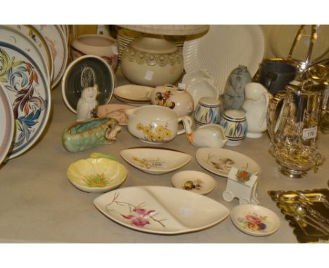 Modern Ceramics - a 1970s stoneware lamp; Carltonware;   Thelwell moneybox;  crested ware; Wedgwood shell plates 