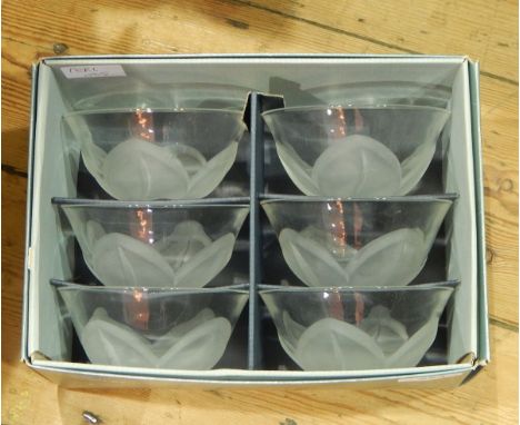 A set of six Florence Satine dessert bowls with frosted leaf pattern together with a matching serving bowl and a circular spi