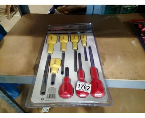 New Marksman eight piece cabinet screwdriver set. Not available for in-house P&amp;P 