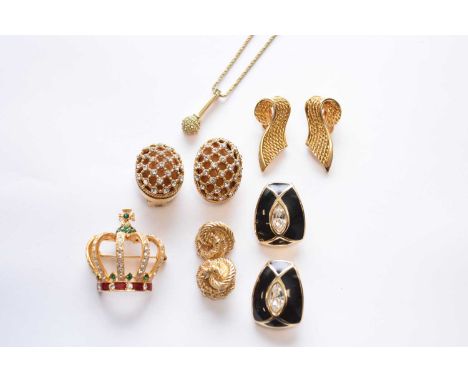 A small collection of costume jewellery, comprising; a pair of Christian Dior stylised rope earrings, together with two furth