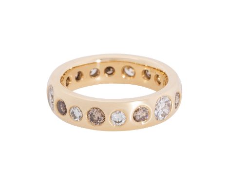 Memoirering mit Brillanten von zus. ca. 2,2 ct in unterschiedlichen Größen, davon 2x ca. 0,5 ct, ca. WEISS (H)-BRAUN/VS-P3, G
