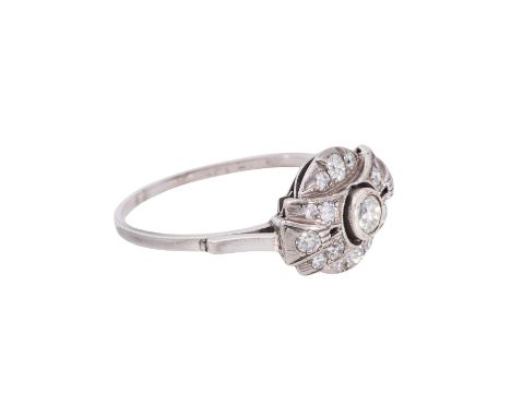 Art Déco Ring mit Altschliffdiamanten von zus. ca. 0,40 ct, gute Farbe u. Reinheit, 14K WG und Silber, 3 gr, RW: 60, 1920er/3
