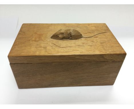 A Robert 'Mouseman' Thompson carved wooden box, approx 18cm x 11cm x 8cm. Shipping category B.