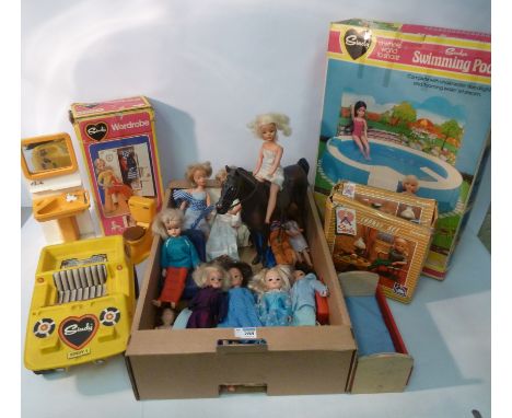 Collection of vintage Sindy dolls, and accessories, some boxed Condition Report Click here for further images, condition, auc