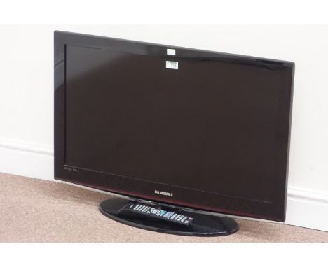 Samsung LE32C450 32'' television with stand (This item is PAT tested - 5 day warranty from date of sale)  Condition Report Cl