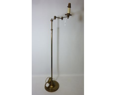 Large brass telescopic and adjustable reading lamp Condition Report Click here for further images, condition, auction times &