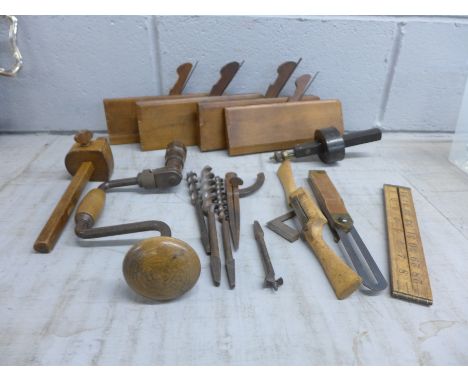 A box of woodworking tools**PLEASE NOTE THIS LOT IS NOT ELIGIBLE FOR POSTING AND PACKING** 