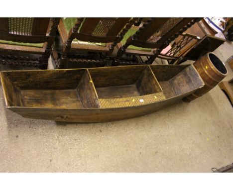 A shelf in the form of a boat