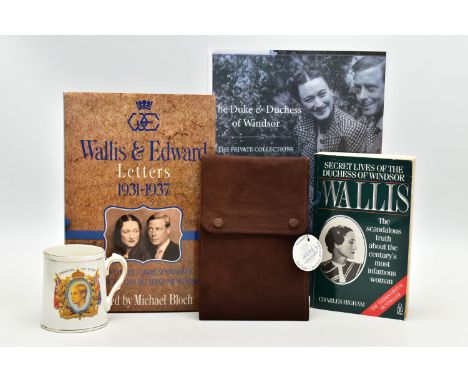 DUKE AND DUCHESS OF WINDSOR INTEREST,  a Harry Winston of New York brown suede jewellery / necklace case, kid interior with t