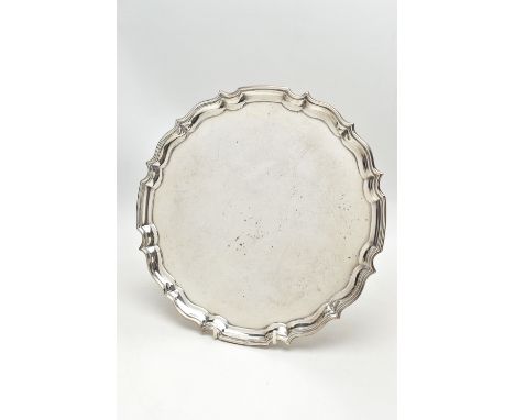 A GEORGE VI SILVER TRAY WITH CHIPPENDALE STYLE PIE CRUST RIM, plain to the centre, makers Barker Brothers Silver Ltd, Birming