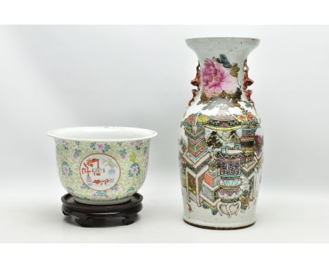 A LATE 19TH / EARLY 20TH CENTURY CHINESE PORCELAIN TWIN HANDLED VASE, polychrome enamelled with vases of flowers and red and 