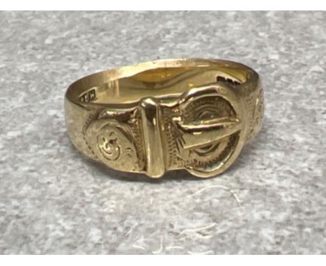 9ct gold buckle ring. Size P 4.1g