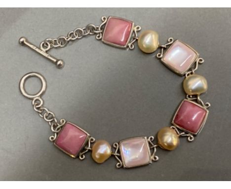 Marked Silver 925, natural Pearl &amp; pink agate bracelet - 22.4g gross