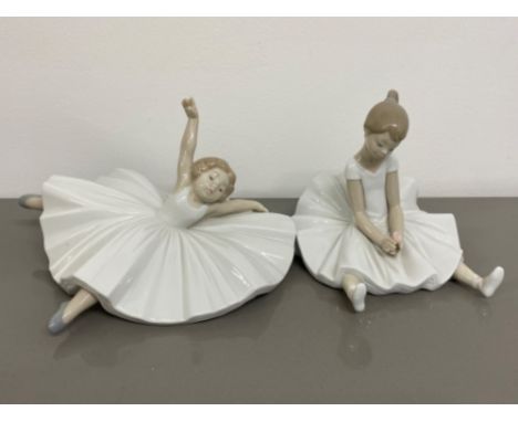 Two Nao by Lladro ballerina figures includes 1456 Dreamy ballet &amp; 1423 a dancers pose, both in excellent condition with o