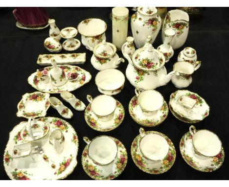 Seventeen pieces of Royal Albert Old Country Roses, to include a teapot. No cracks or chips. Not available for in-house P&amp