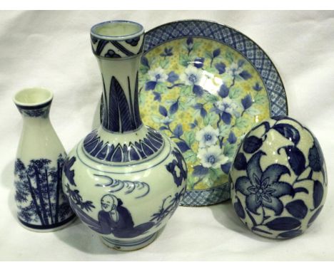 Four Chinese blue and white ceramics, tallest H: 21 cm, small chip to plate. P&amp;P Group 3 (£25+VAT for the first lot and £