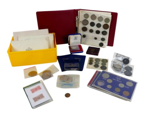 A collection of British coins, including two silver Victorian and George V crowns, 1.8toz overall, together with two Georgian