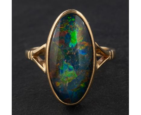 A 9ct gold, black opal triplet ring, with hallmarks for Birmingham, 1994, length of ring head ca. 2.1cm, ring size O, total w