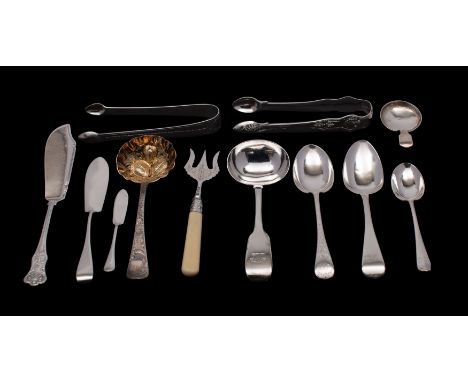 An assortment of silver items to include a Victorian Queen's pattern butter knife, London 1886, two other plain butter knives