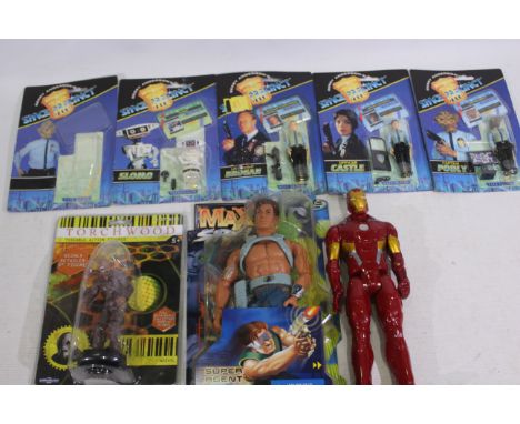 Space Precinct - Gerry Anderson - Vivid imaginations - Torchwood - Scifi Collector - Max Steel - Mattel - Iron Man. A selecti