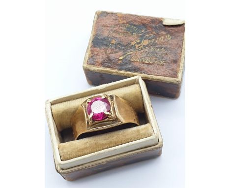 9K Yellow Gold Pink Ruby Ring. 5.18g total weight.Size V. 