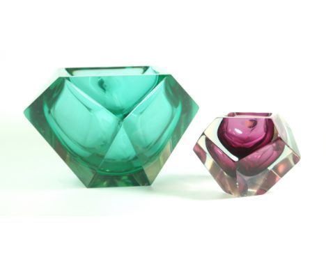 Two Luigi Mandruzzato for Murano glass bowlsEach having faceted cut designs, the larger example decorated in a green colour, 