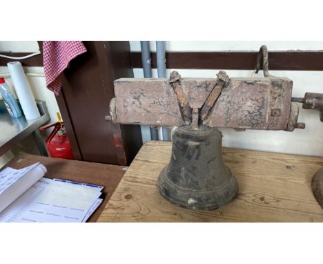  Sale Item:    SCHOOL / CHURCH BELL (AF)   Vat Status:   No Vat   Buyers Premium:  This lot is subject to a Buyers Premium of