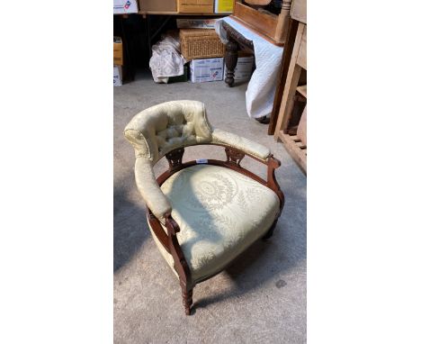  Sale Item:    VICTORAIN TUB CHAIR   Vat Status:   No Vat   Buyers Premium:  This lot is subject to a Buyers Premium of 15% +
