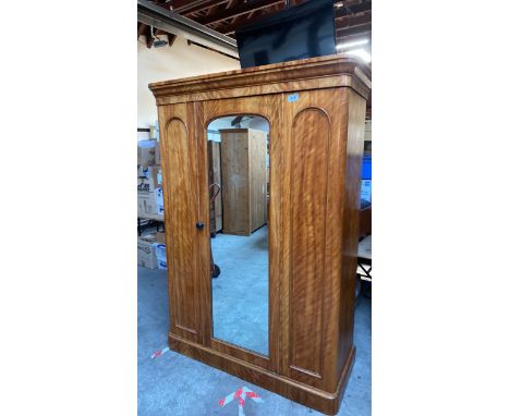  Sale Item:    VICT.MAHOGANY MIRRORED DOOR WARDROBE (AF)  Vat Status:   No Vat   Buyers Premium:  This lot is subject to a Bu