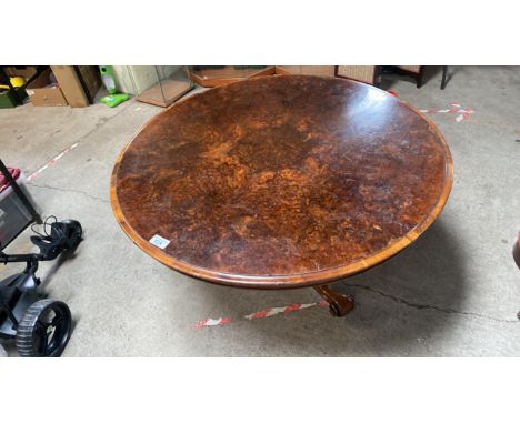  Sale Item:    CIRCULAR BURR WALNUT DINING TABLE (AF)  Vat Status:   No Vat   Buyers Premium:  This lot is subject to a Buyer