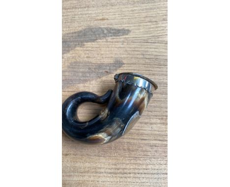  Sale Item:    WHITE METAL HORN SNUFF MULL   Vat Status:   No Vat   Buyers Premium:  This lot is subject to a Buyers Premium 