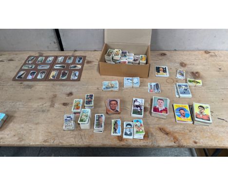 Sale Item:    BOX CIG CARDS FOOTBALL CARDS ETC   Vat Status:   No Vat   Buyers Premium:  This lot is subject to a Buyers Pre
