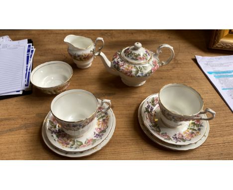  Sale Item:    PARAGON TEA FOR TWO COUNTRY LANE   Vat Status:   No Vat   Buyers Premium:  This lot is subject to a Buyers Pre