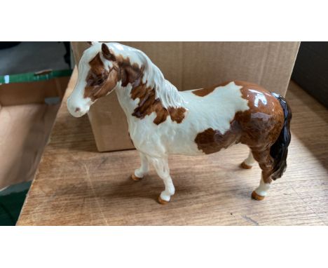  Sale Item:    BOX-BESWICK HORSE   Vat Status:   No Vat   Buyers Premium:  This lot is subject to a Buyers Premium of 15% + V