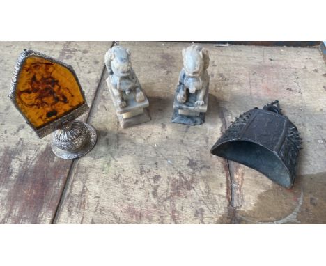  Sale Item:    BOX-CHINESE BELL PAIR DOGS &amp; SHRINE (AF)  Vat Status:   No Vat   Buyers Premium:  This lot is subject to a