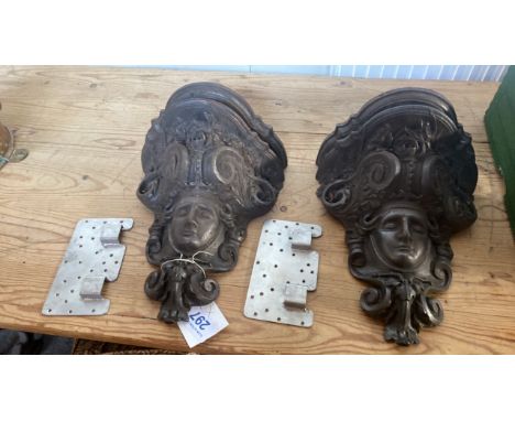  Sale Item:    2 CAST WALL MOUNTS (AF)   Vat Status:   No Vat   Buyers Premium:  This lot is subject to a Buyers Premium of 1