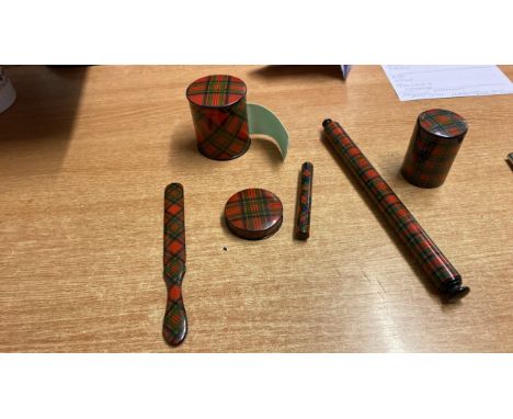  Sale Item:    6 PCS TARTAN MAUCHLINE WARE   Vat Status:   No Vat   Buyers Premium:  This lot is subject to a Buyers Premium 