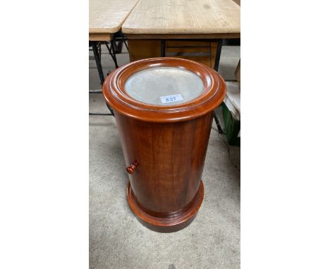  Sale Item:    MAHOGANY CIRCULAR MARBLE TOP BEDSIDE CABINET  Vat Status:   No Vat   Buyers Premium:  This lot is subject to a